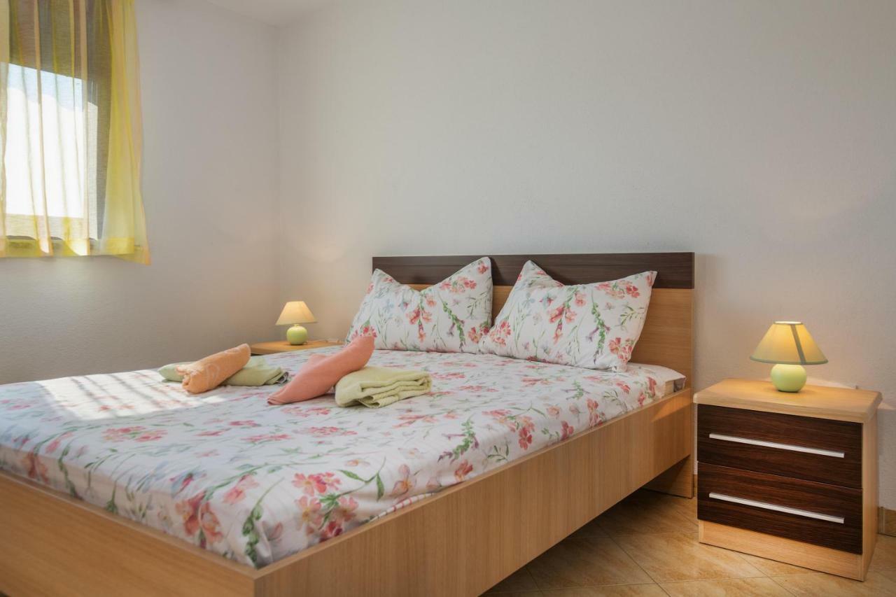 Ferienhaus Mary Ližnjan Dış mekan fotoğraf
